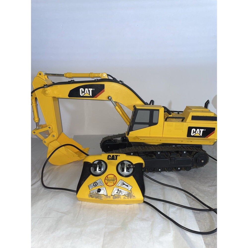 Toy State CAT Caterpillar RC Excavator – Untested, Missing Battery Door
